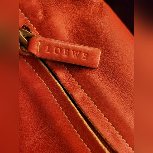 Loewe Leather Coral Bucket Handbag - Picture 4 of 6